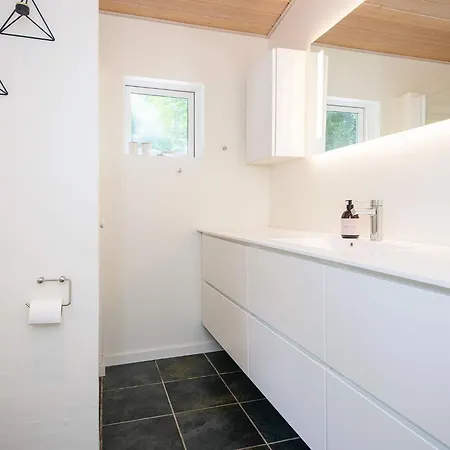 Ferienhaus 4 Star In *